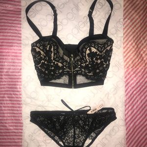 Victoria’s Secret Zipper Zip Up Lined Demi Corset Bustier Bra Thong Set 32DD